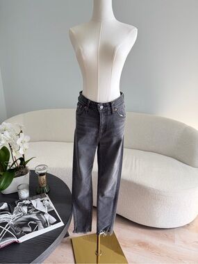 Levi’s 721 High Rise Skinny Jeans Gray Distressed Raw Hem Women’s W28 L30